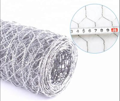 China Plain Weave Low Price Galvanized Hexagonal Wire Mesh For Chicken Fence for sale