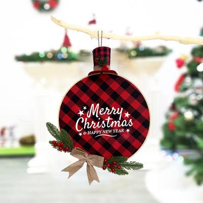 China Red And Black Color Bamboo Lattice Bamboo Christmas Braids Home Decorations Door Windows Pendants for sale