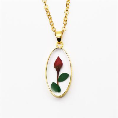 China Wholesale FASHIONABLE Dried Flower Resin Necklace Women Necklace Pendant for sale