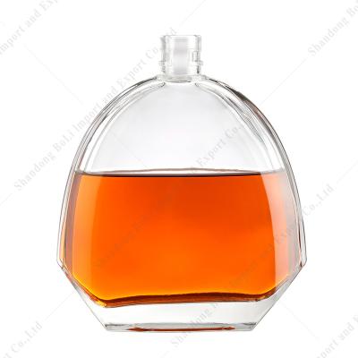 China Manufacturers Custom Clear Spirits Beverage Glass Bottle 700ml 750ml 1000ml Glass Bottles For Vodka Spirits Whiskey Glass Bottle Suppliers for sale