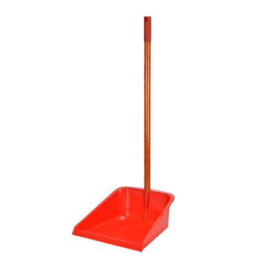 China Wholesale Indoor Cleaning Desktop Dustpan With Wooden Handle for sale