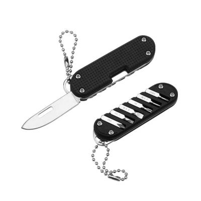 China Multifunctional Multitools Pocket Knife Wrench EDC Tool Key Chain Tool with Knife, Screwdriver, External Hexagon Wrench for sale