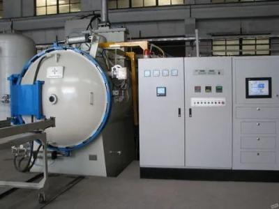 China 1300C Max. Temperature Vacuum Oil Quenching Furnace 380V Adjustable Voltage for sale