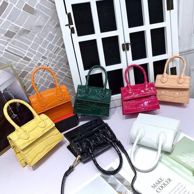 China 2021Trendy Fashion Classic Little Girl Handbags Designer Shape Print Cute Mini Luxury Fashion Small Purse Kid's Purses and Handbags for sale