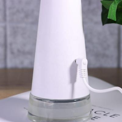 China Smell Comfortable Essential Oil Diffuser USB Atomizer Machine, Mini Home Fragrance Machine Essential Oil Aroma Waterless Diffuser for sale