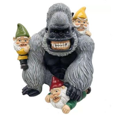 China Other King Kong Gorilla And Dwarf Resin Home Funny Garden Decoration Statues Animal Ornaments Custom Made for sale