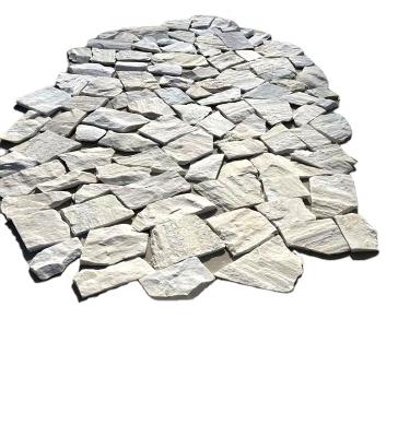 China Traditional Natural Quartzite Paving Stone Crazy Tiles for sale