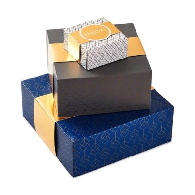 China Luxury Recycled Materials Apparel Cardboard Corrugated Shipping Gift Paper Box Packaging Custom Logo For Apparel Shoe Gift Packaging Boxes for sale