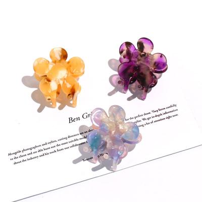 China Fashion Bulk Cellulose Acetate Eco-Friendly Mini Daisy Hair Claw Kids Little Girls New Flower Hair Claw Clips For For Women Thin Hair for sale