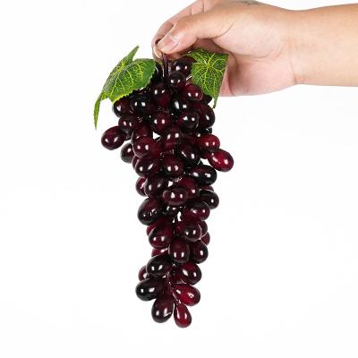 China Wedding Artificial Fruit Decorative Plastic Artificial Grape Hydrangea Garland Grape Fruit For Decoration for sale