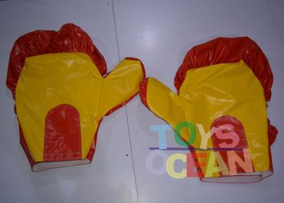 China Aufblasbare lochende Handschuhe Gaint PVCs für Boxring-Sport-Spiel zu verkaufen