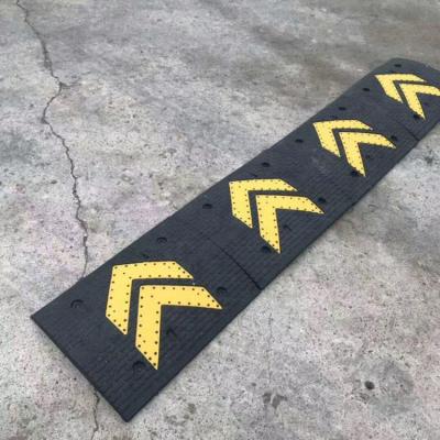 China CE 50tons Heavy Duty Rubber Arrow Rubber PVC Speed ​​Road Plastic Bump, Speed ​​Bump for sale