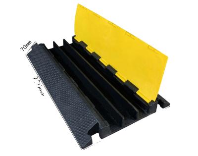 China Rubber+pvc Cover CE RoHS 3 Channels Rubber Plastic Floor Cable Protector for sale