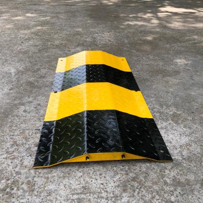 China 5mm Thickness 80tons Steel Black Yellow Heavy Duty Resistance Anti-Slippery Steel Speed ​​Bump, Metal Speed ​​Bump for sale