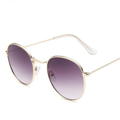 China Fashion sunglasses 2021 new fashionable style cheap custom made light blue light sunglasses for men and women for sale