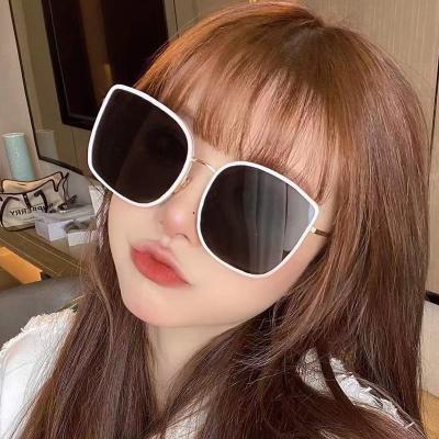 China Fashion Sunglasses 2021 New Style Women Classic Vintage Square Leisure Sun Glass Shades Outdoor Sensitive Sunglasses For Women for sale