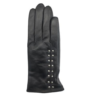 China Hot Wear-resistant/Breathable /keep hot sale at low prices keep warm black leather gloves for Keep warm for sale