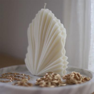 China Hot Sales Scented Candle Shell Shape Therapeutic Aroma Candle Sea Shell Candle for sale