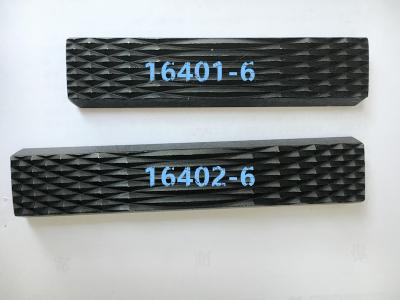 China Tong Dies Slip Inserts Blue Diamond  Plain Tooth Alloy steel Phosphating Black Surface API 7K P/N 16402-6 16401-2 for sale