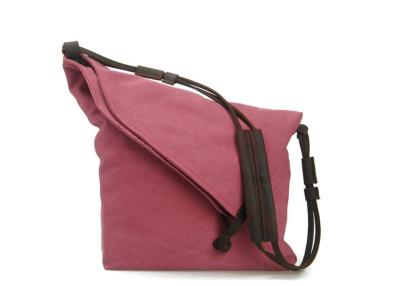 China Pure Red Canvas Bag Folded Design Vintage Canvas Messenger Bag en venta