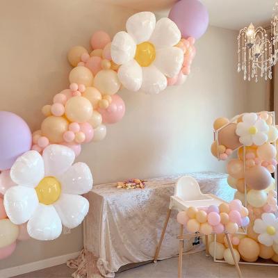 China Use With Internet Celebrity Daisy Flower Favorite Balloons Other 2022 New Daisy Foil Balloon INS Bloggers Balloons Decorations for sale