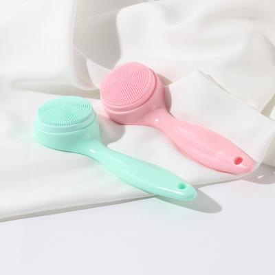 China Household Hair Soft Facial Scrub Pore Cleansing Manual Long Handle Silicone Detergent Face Brush MN-U06 for sale