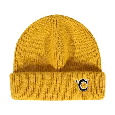 China Fashion Mens COMMON Letter Embroidery Winter Knitted Beanie For Women for sale