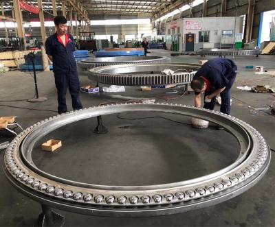 China Extern Toestel dat Ring Bearing Dia zwenkt 200 - 11000 Mm en Stapelaarlager Te koop