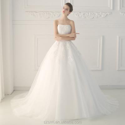 China Anti-Static High Quality White Strapless Ball Gown Sweep Train Lace-up Ruched Appliqued Luxury Wedding Dress 2018 for sale