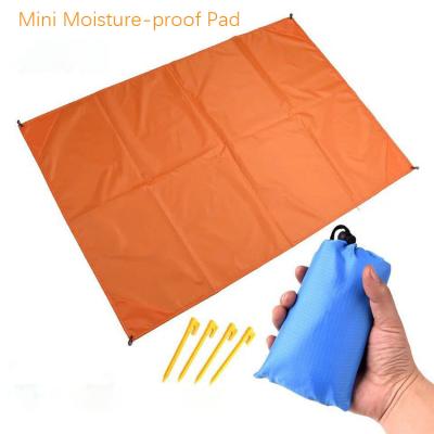 China Free Camping Mat Ripstop Blanket Beach Mat OEM Pocket Waterproof Sand Beach Blanket Picnic Blanket for sale