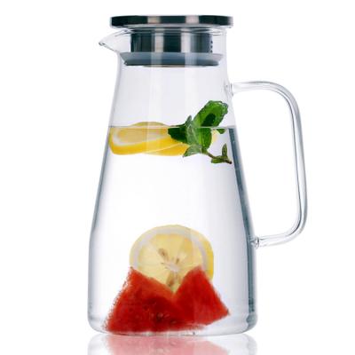 China Borosilicate 250ml Pyrex Clear Glass Mini Viable Beer Water Pitcher With Lid for sale