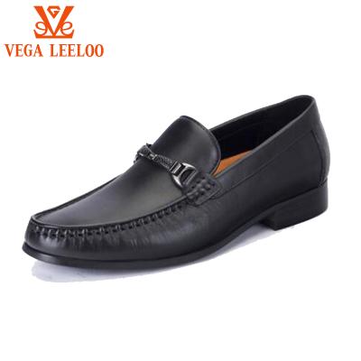 China Anti-Slippery Cow Leather Men Loafers Breathable Loafers Shoes Male Flats Genuine Leather Casual Shoes Walking Men Shoe for sale