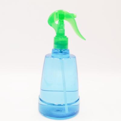 China 400ml PET Bottle Eco-friendly Transparent Blue Clear Spray Cone Shape Plastic Sprayer Bottles for sale