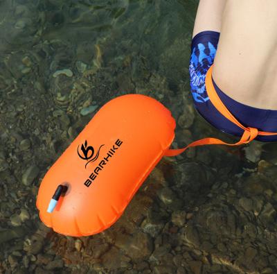 China Durable Easy Operation Outdoor 20L PVC Swim Safety Inflatable Float Buoy Waterproof Storage Dry Float Bag for sale