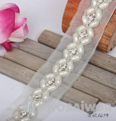 China Viable Imitation Rhinestones Pearl Lace Trim Beaded Crystal Applique Lace Patch For Dress LO10026 for sale