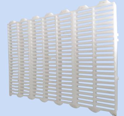 China Poultry Chicken Farm Equipment Durable Plastic Slat Flooring For Broiler Chicken Farm House for sale