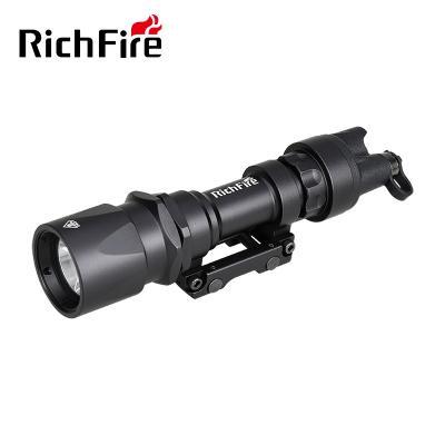 China Quick Insert Plug Remote Switch Customized High Power Tactical Gun Mount Flashlight Gun Light And Weapons Light For Hunting en venta