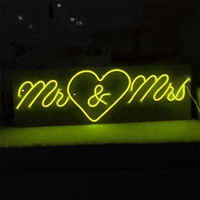 China Custom Wedding Neon Sign Mr&Mrs Neon Sign Valentine Holiday Wall Mounted/Hanging Neon Sign For Wall Decoration for sale