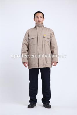 China El trabajo rellenado uniforma la ropa protectora de la seguridad de los trajes del congelador para el hombre EN471 NFPA2112 en venta