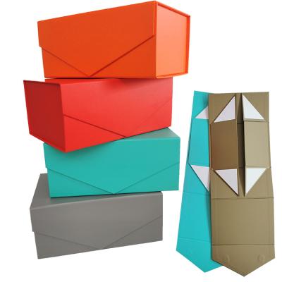 China Luxury Foldable Cardboard Gift Box Handmade Touch Lamination Magnetic Paper Box for sale