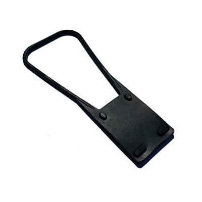 China Durable Silicone Buckle Seat Belt Grabber Handle Car Seat Belt Aid Just Got Easy for sale