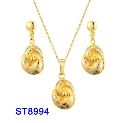 China RHST8994 2021 TRENDY Fashion Pendant Earring And Chain Sets Factory Direct Gold Plated Three Colous Girls Gift Womem Party Wedding for sale