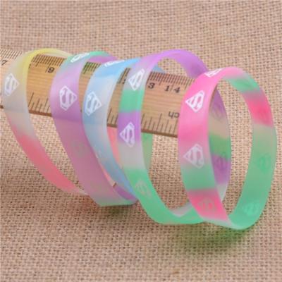 China High Quality Decoration Silicone Wristbands With Glowing Blue Green In Dark Custom Silicone Wristbands for sale