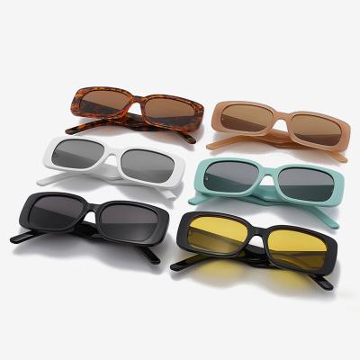 China Narrow Square Retro Sun Glasses Women Rectangle Sunglasses Vintage Fashion Glasses for sale