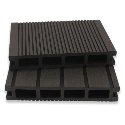 China Waterproof Cheap Easy To Install Outdoor Composite Decking For Outdoor Swimming Pool for sale