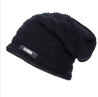 China 2019 Winter COMMON Acrylic Knitted Beanie Hat Custom Black Slouchy Hat With Metal Logo for sale