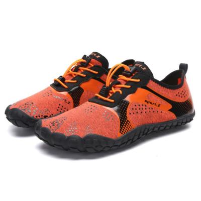 China Amazon Aqua Shoes Men Active Water Slip Shoes China Manufacture Sports Hiking Surfing Wading Beach Shoes Quick Dry Sneakers for sale