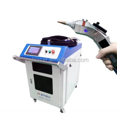 China Tough Sites 1KW 1.5KW Fiber Laser Gun Handheld Welding Machine For Precise Steels Welding for sale