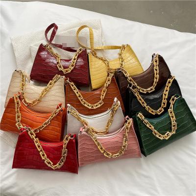 China Fashion Luxury Fashion Chains Cross - Body Handbags For Women PU Ladies Purses Girl Mini Pure Color Zipper Square Alligator Handbags for sale