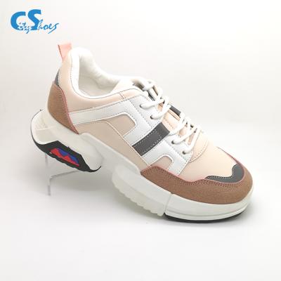 China New 2022 Fashion Women Comfortable Sneakers Lightweight Sports Shoes Breathable Sports Shoes For Ladies for sale